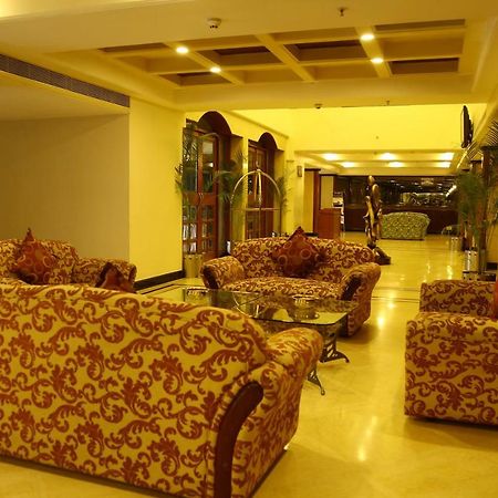 Kences Hotel -Opp Apsrtc Bus Stand Tirupati Exterior foto